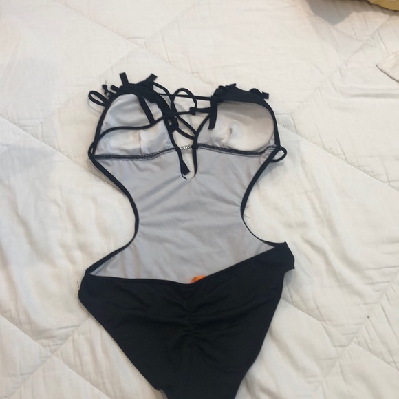New Black swimsuit - Picture 2 of 3